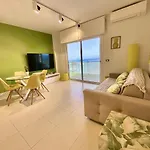 Tropical Rest 아파트 바하마르